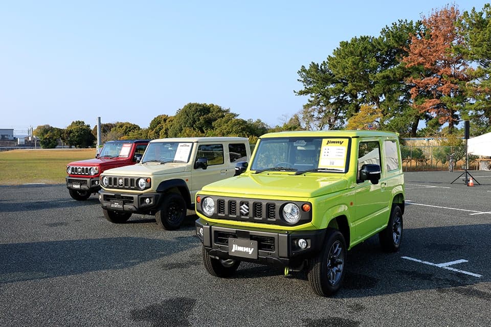 Suzuki Jimny Day : le plus petit tout-terrain du monde rassemble 2 000 passionnés au Japon
