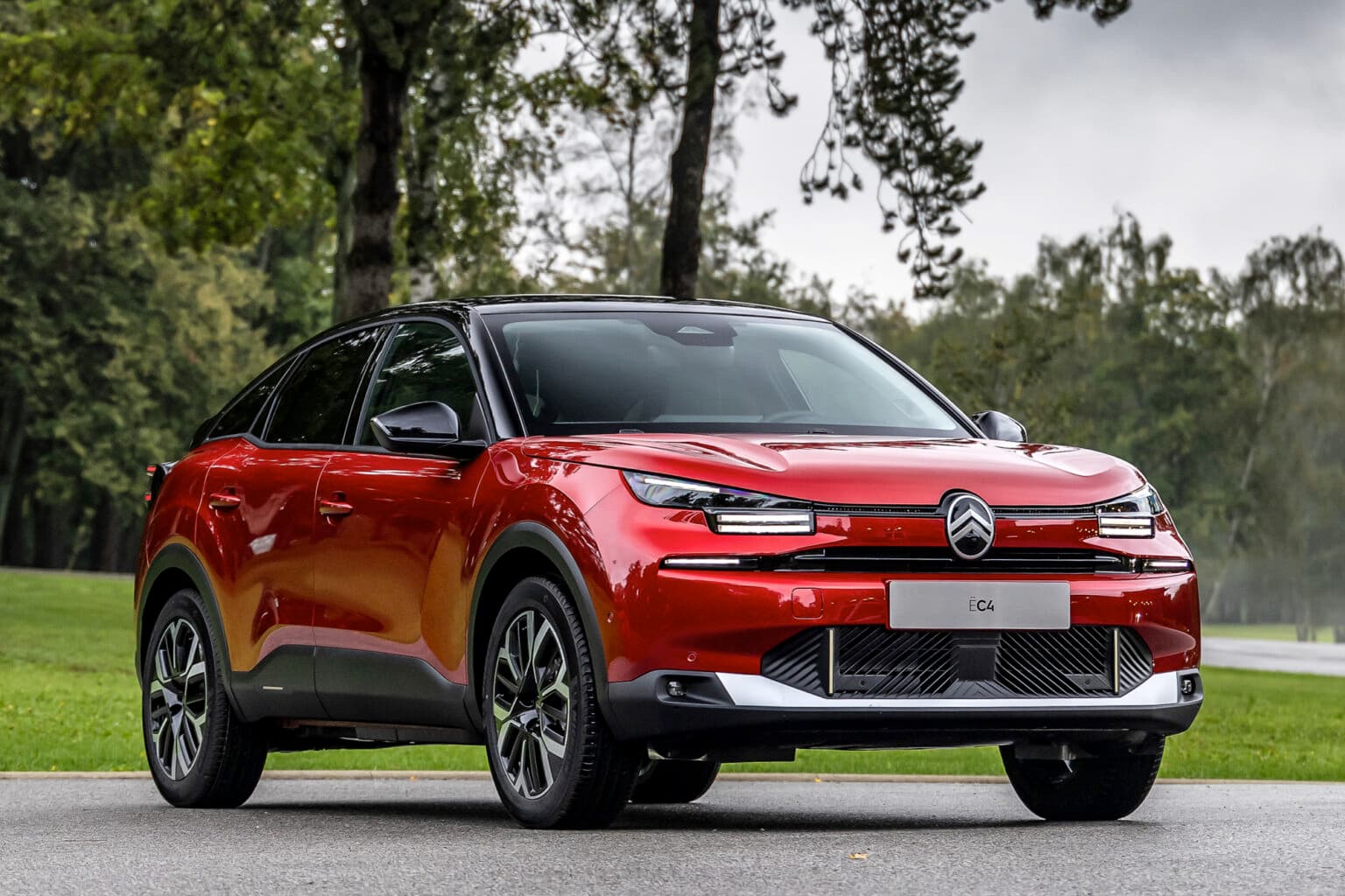 Citroën ë-C4 : jusqu'à 12 100 € d'aides à l'achat sur la compacte électrique !