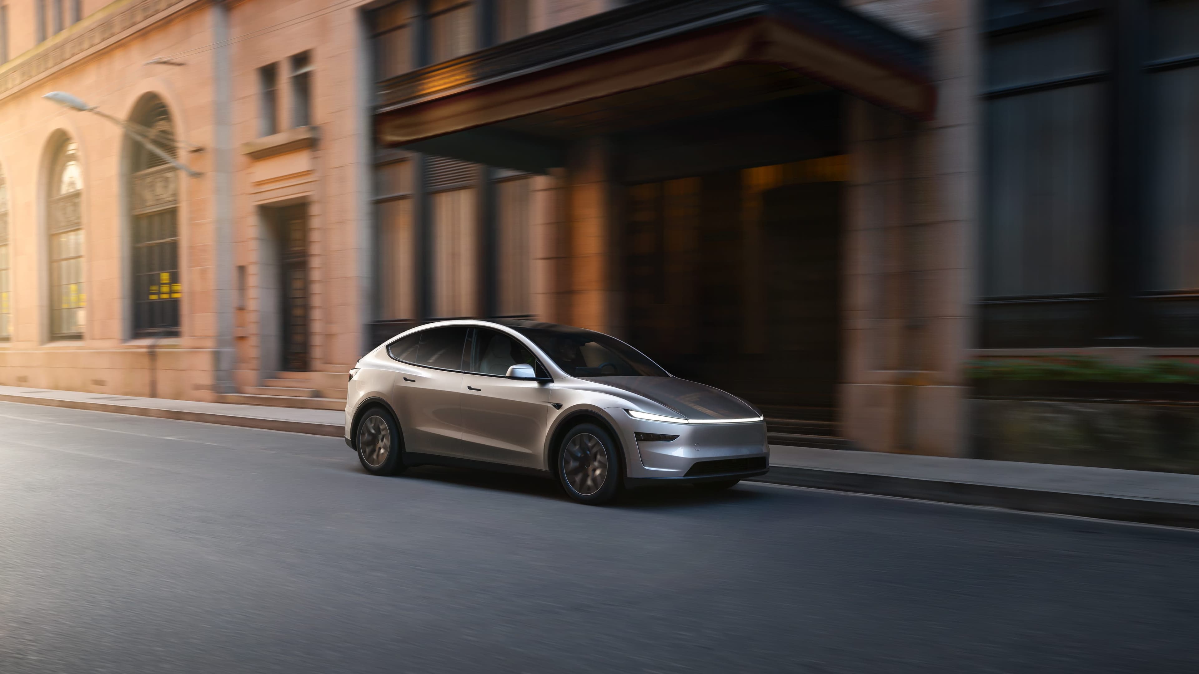 Tesla Model Y L Coming to the U.S. as a More Spacious Three-Row SUV