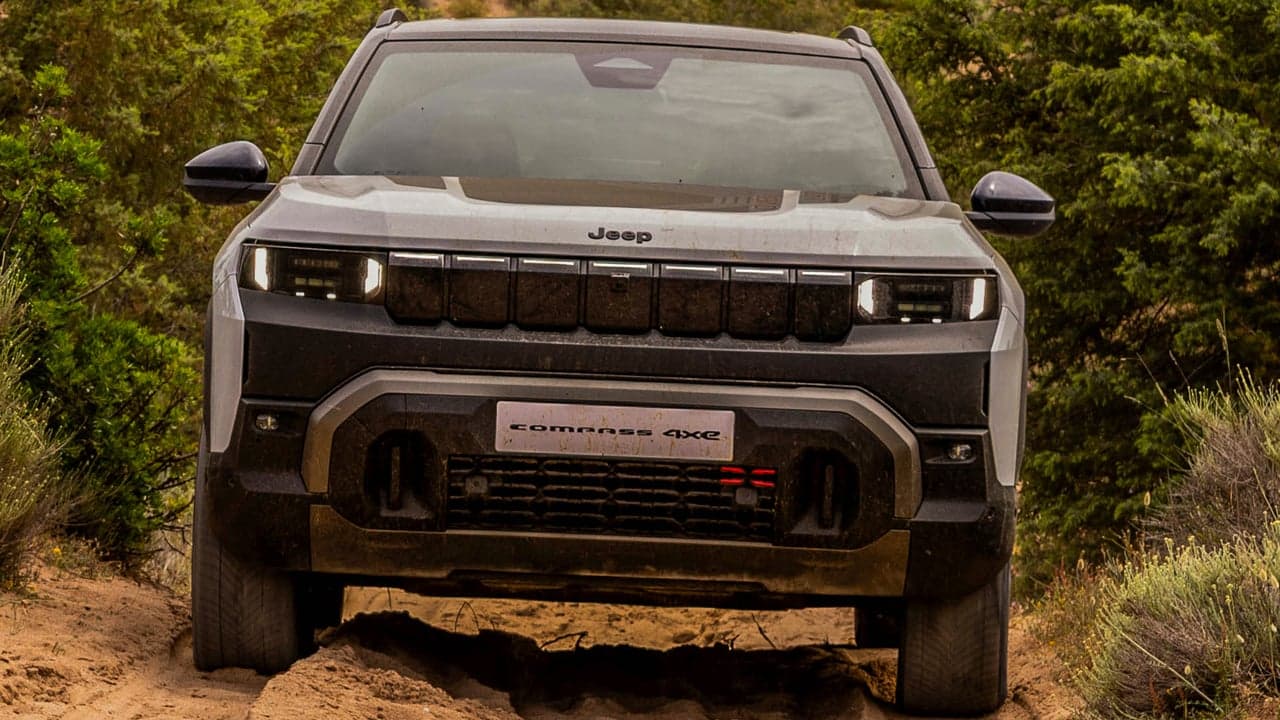 Jeep Compass 2026: Dos Nuevas Versiones Eléctricas con Hasta 700 km de Autonomía