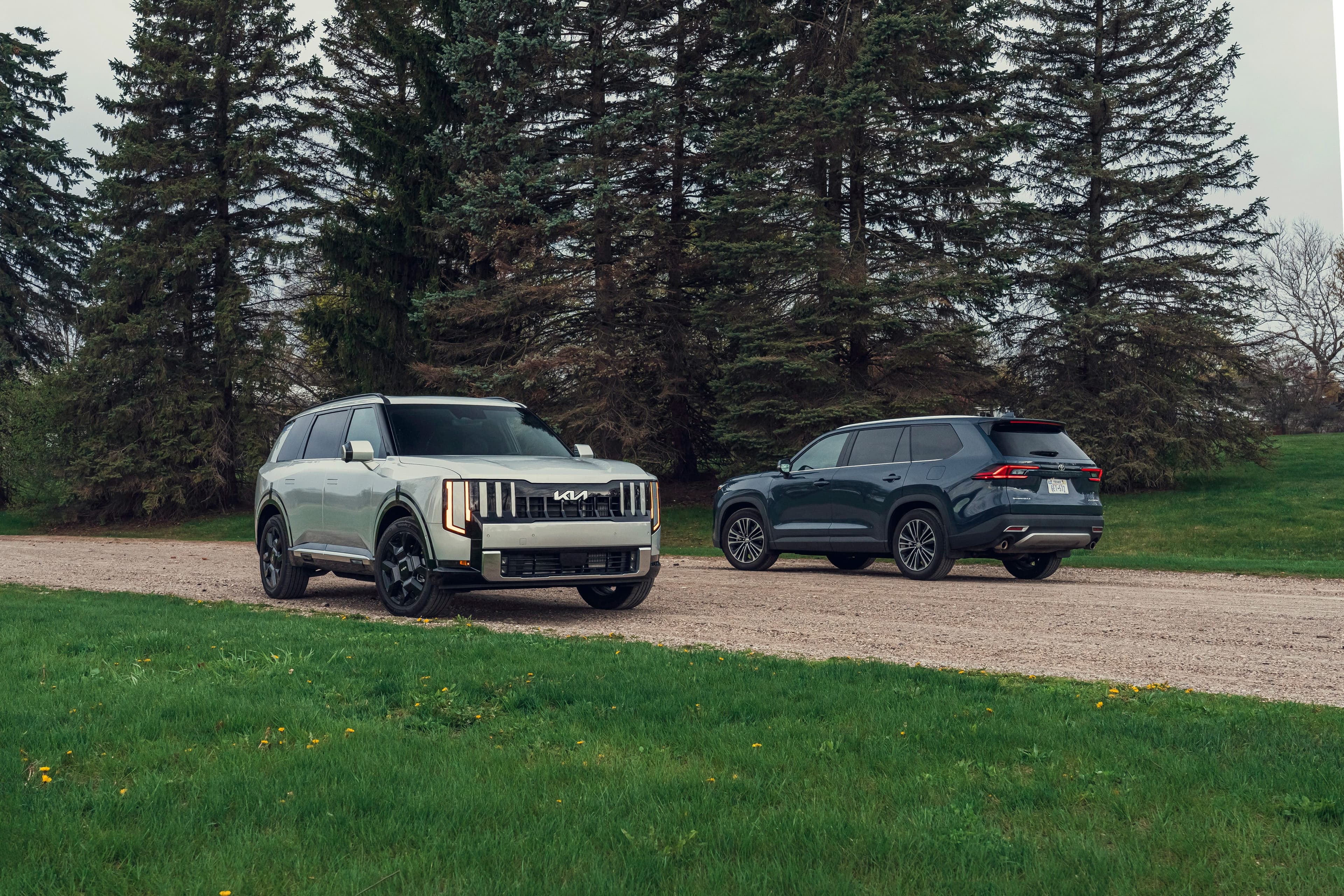 2027 Kia Telluride vs. 2026 Toyota Grand Highlander: Which Hybrid Three-Row SUV Wins?