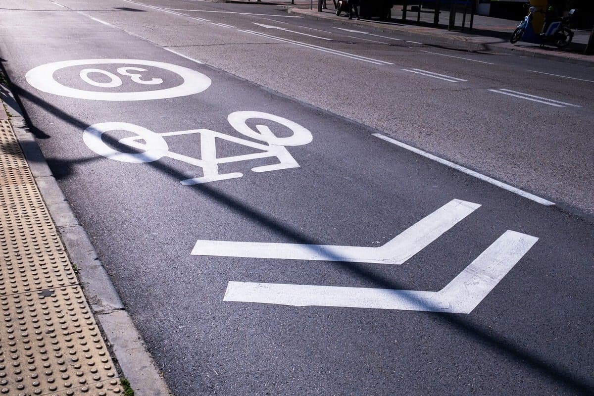 Stationner sur une piste cyclable à Strasbourg : bientôt une amende de 135 €
