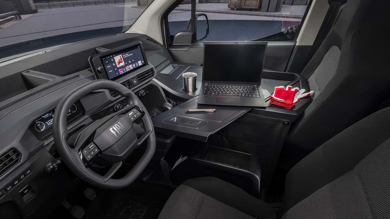 Stellantis Pro One Smart Compact Van : quand le fourgon devient bureau mobile