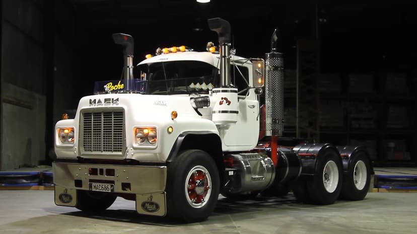 The Diesel Engine That Revolutionized Heavy Truck Power Delivery
