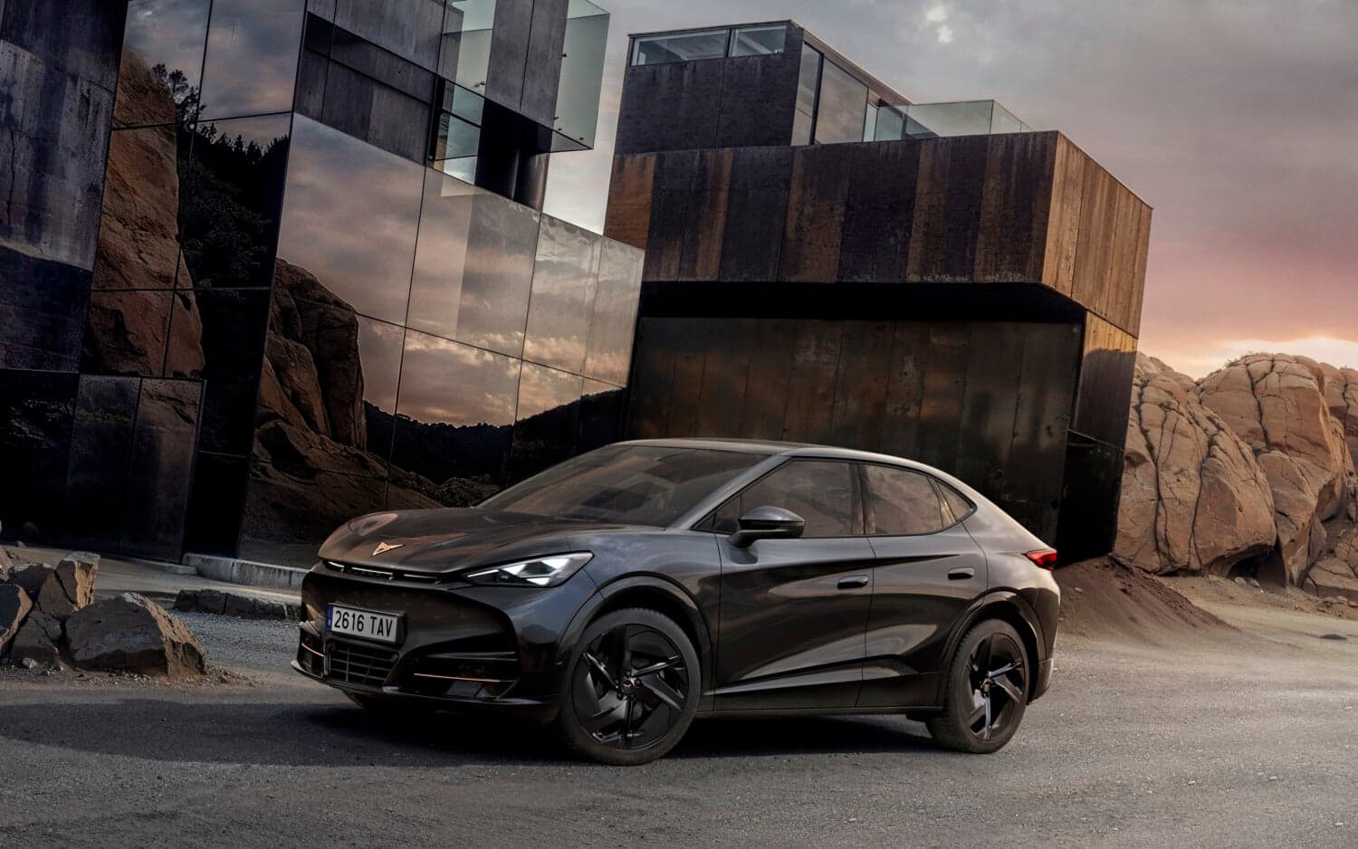 Cupra Tavascan Black Edition : le SUV électrique passe au tout noir