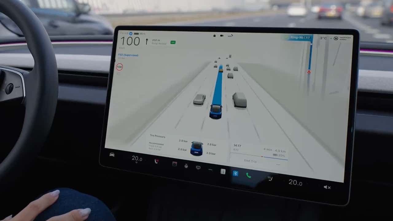 La Suède contre le FSD de Tesla : quand la conduite autonome défie le Code de la route européen