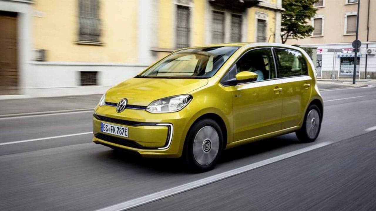 VW, Stellantis y Renault piden medidas urgentes a la UE: Europa vende 3 millones de coches menos que antes del COVID
