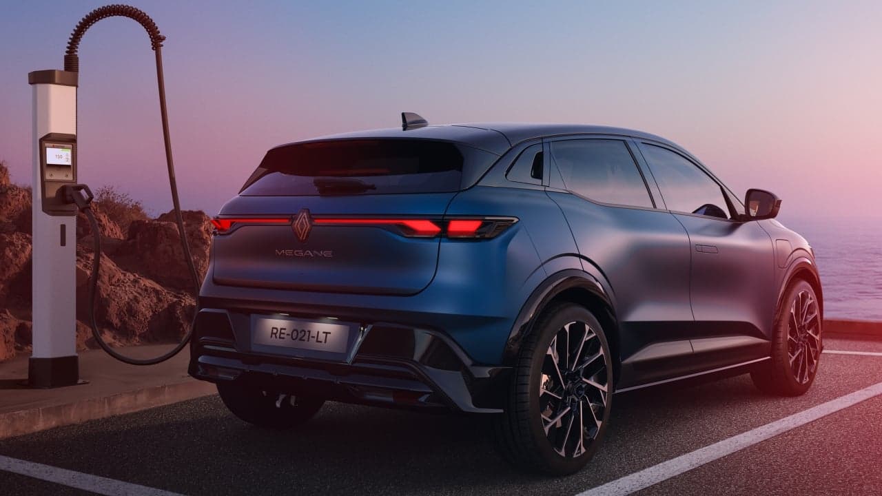 El coche eléctrico casi iguala al de gasolina en Europa: así está cambiando el mercado en 2026
