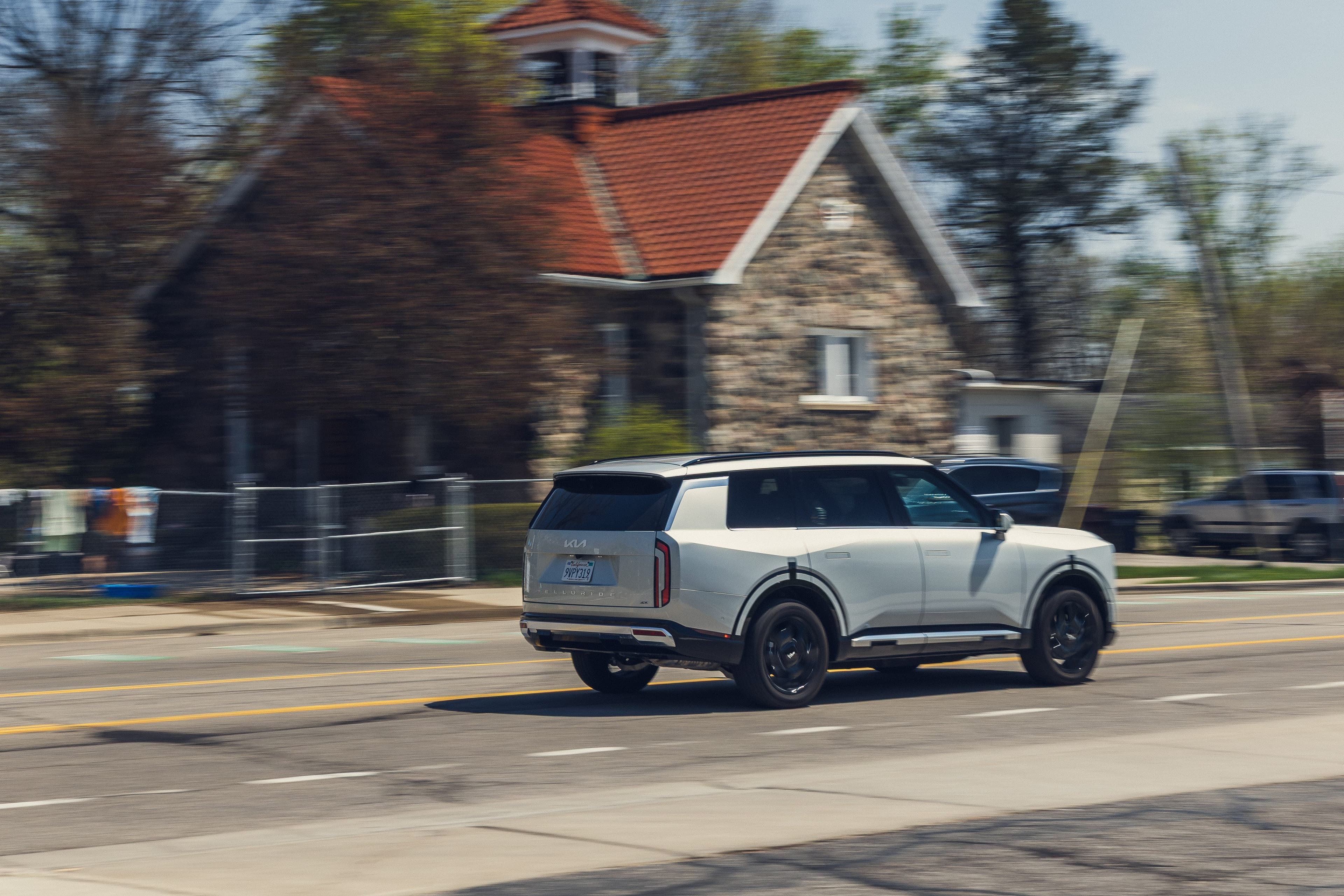 2027 Kia Telluride SX Prestige Hybrid AWD: A Complete Photo Guide and Overview