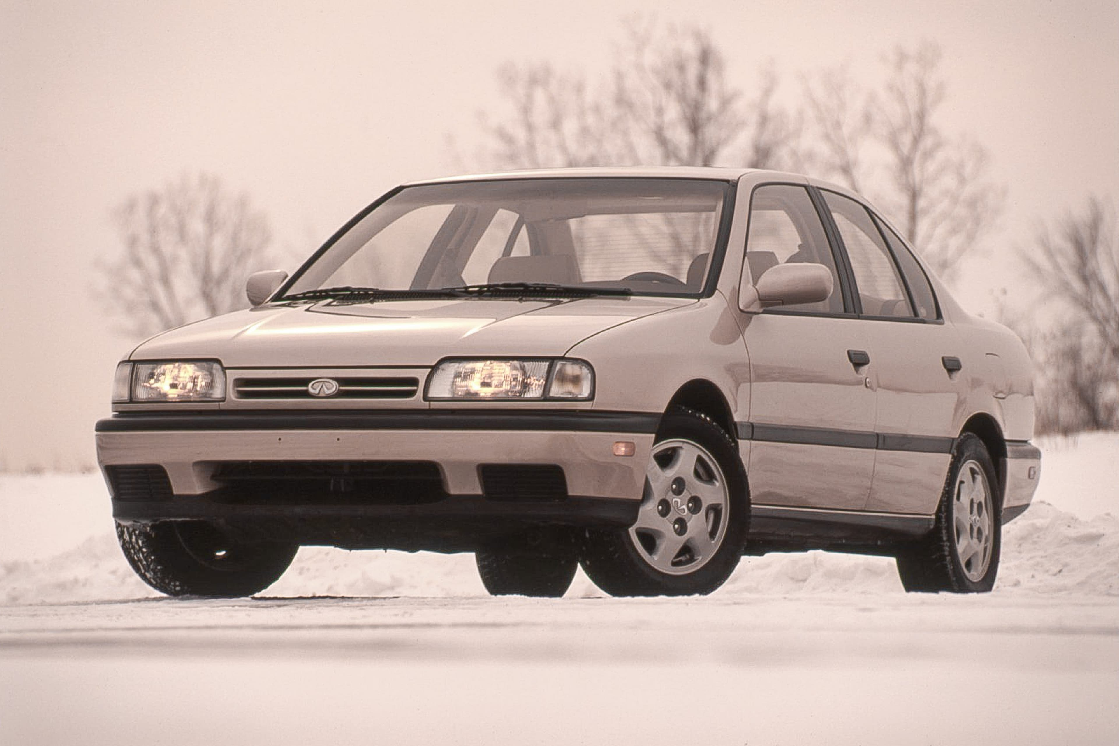 1991 Infiniti G20: A Complete Visual Guide to Interior and Exterior Design